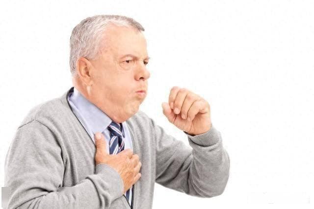 痰多吐不完？四个中成药帮你远离白痰、粘痰、黄痰、老痰