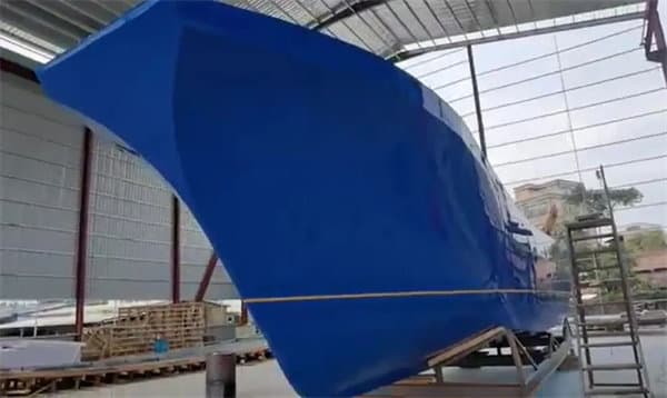玻璃纤维/碳纤维复合材料在海洋工业中的应用