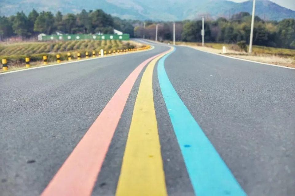 全国第一条彩虹公路，值得N刷的江南小城，尽享湖山竹海间的慢时光！