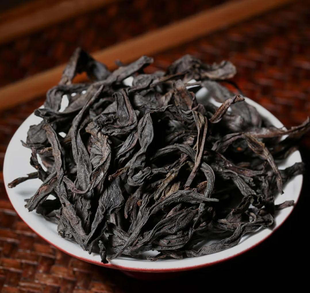探秘武夷岩茶：山场文化与丰富品种的深度解析
