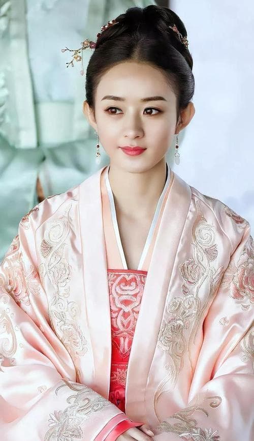 从“金鹰女神”到实力女王：赵丽颖的演艺之路
