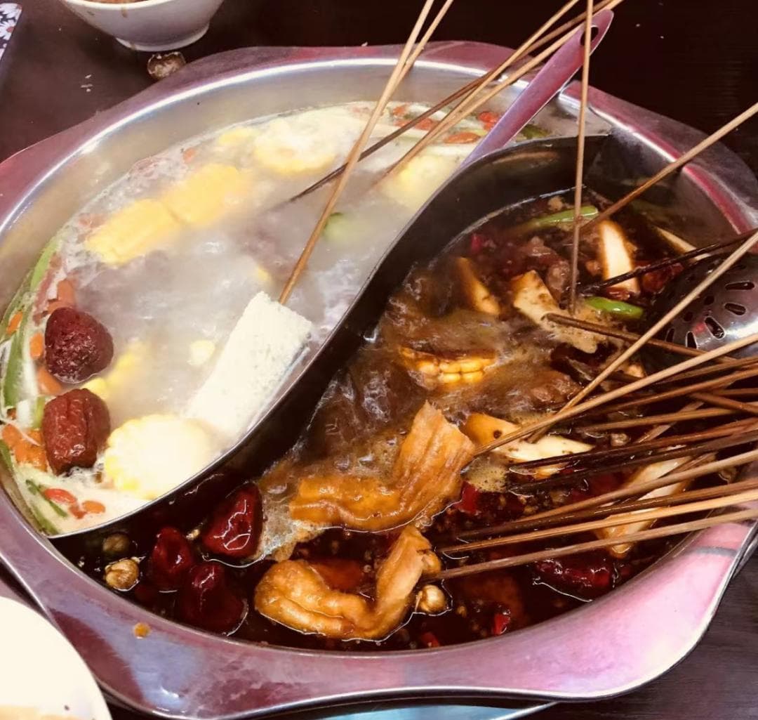 西安串串：麻辣江湖里的5000家小店，藏着古城的夜生活
