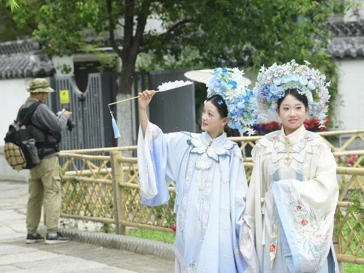 从“看景”到“入景”，济南文旅体验，主打一个沉浸式