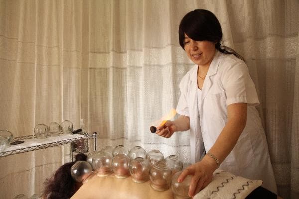 拔罐多久一次合适？从体质到季节的全方位指南