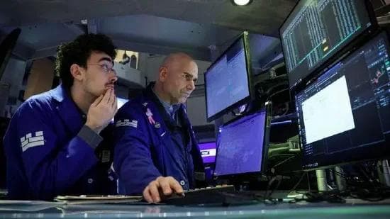 美股早盘走低 科技股领跌纳指下跌200点