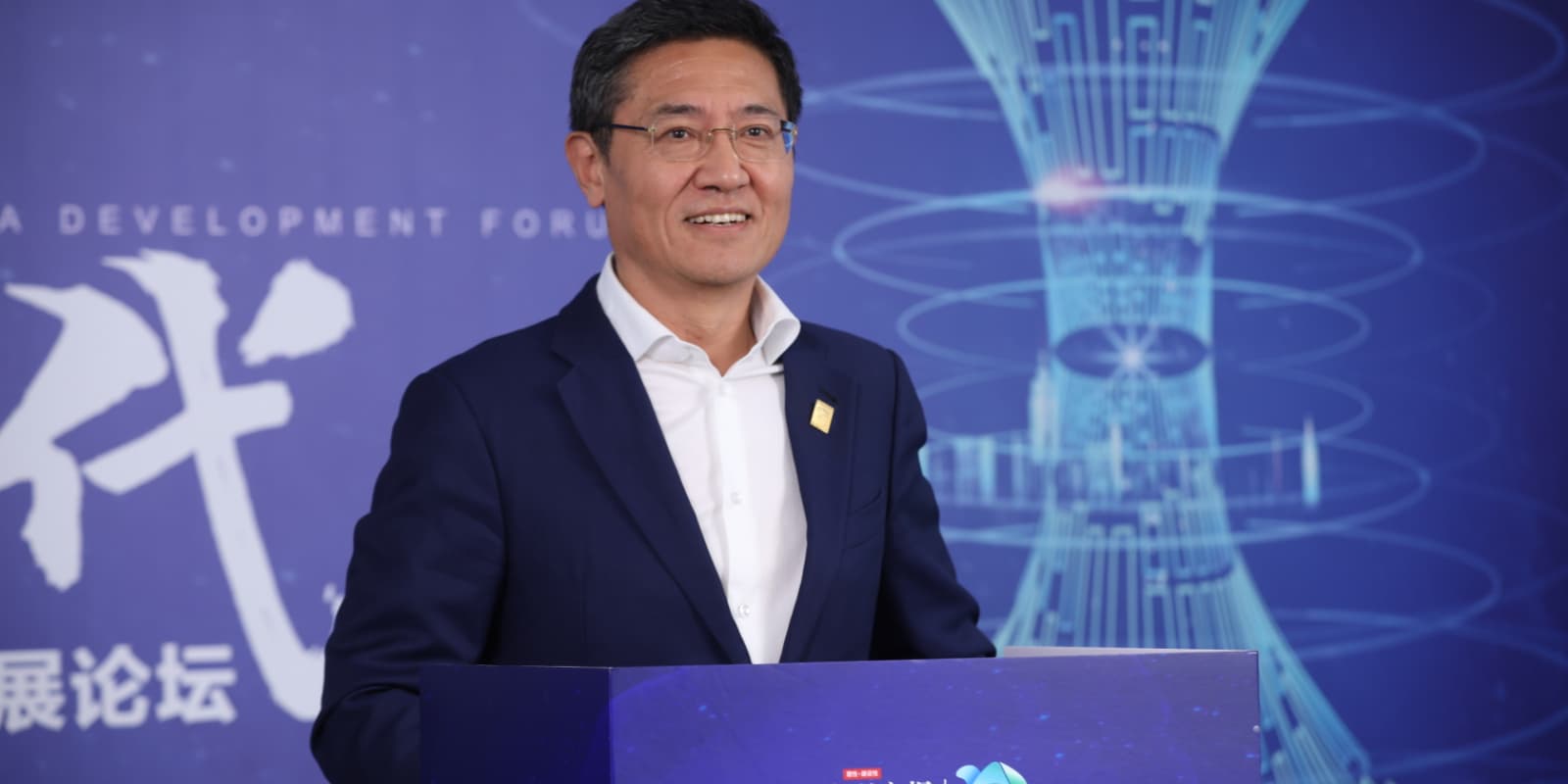 王永利：辩证看待黄金的储备价值