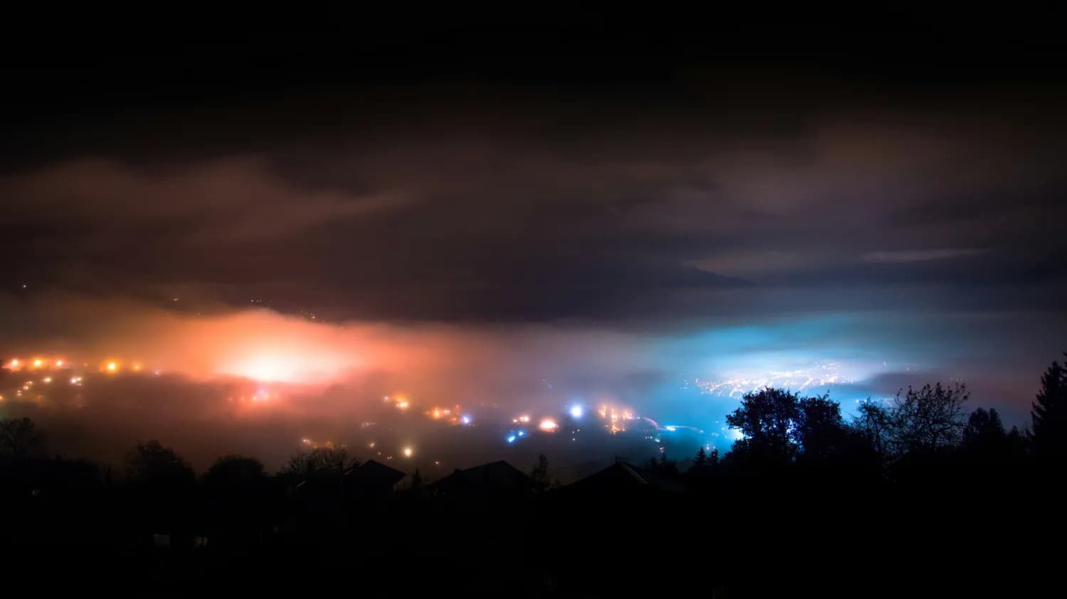 柯桥古镇的绝美水雾秀：夜幕下的江南水乡