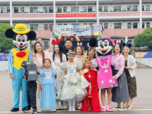 该不该穿？该怎么穿？你家有校服的烦恼吗？