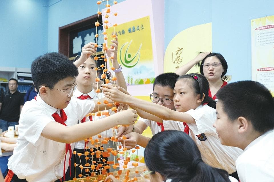 【新观察】用生动课堂激发科学思维