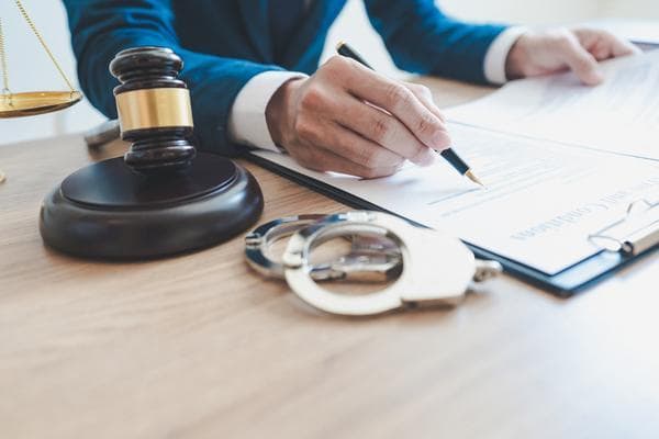 如何查询法院判决书：详解司法信息公开途径与方法