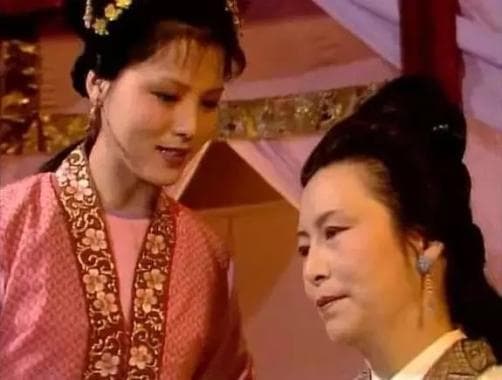 袭人黛玉关系揭秘：红楼里的爱恨情仇