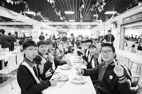 校园食堂如何凭“食”力出圈？