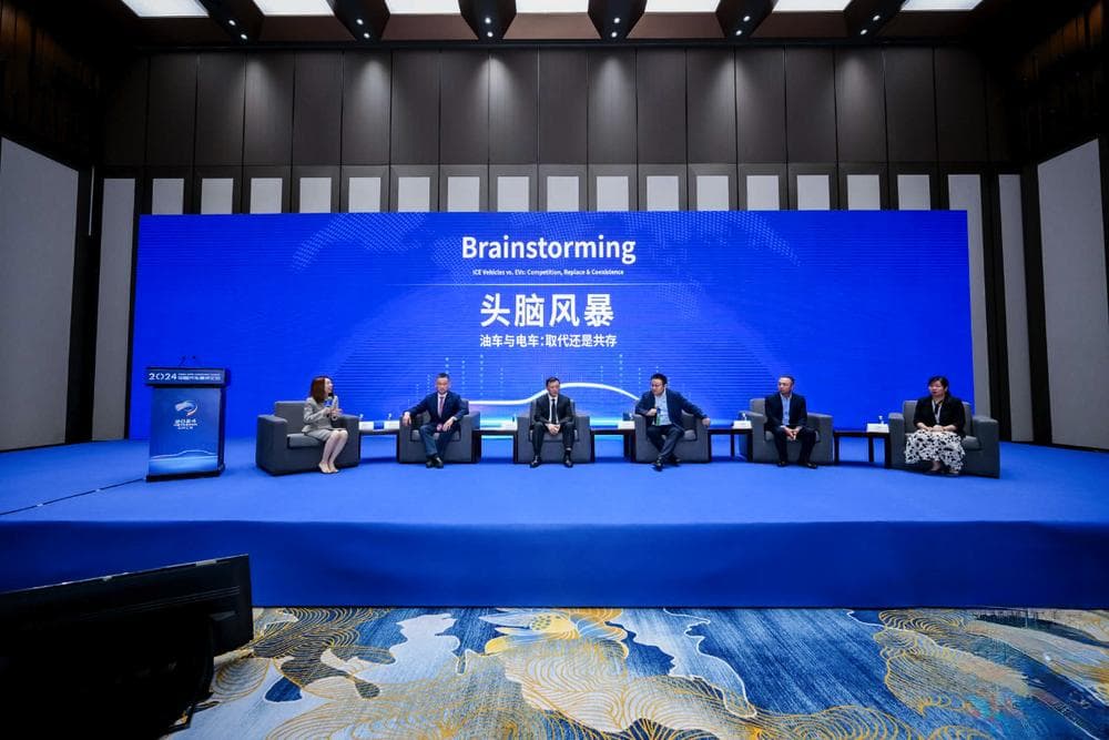 油车与电车的世纪之争：谁将主宰未来？揭开新能源车背后的真相！