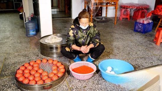 贵州玉屏：65岁侗族阿婆30年坚守，让红粑飘香万家