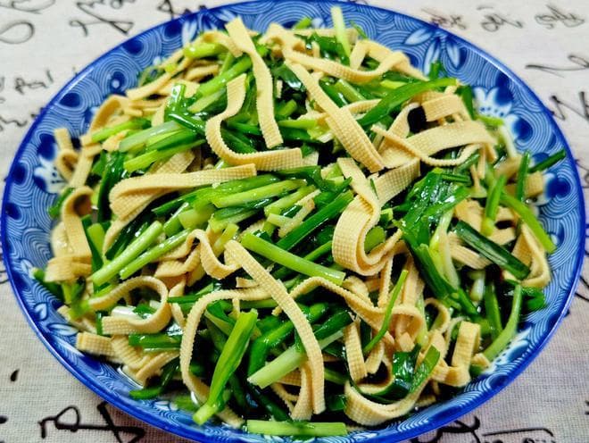 春养肝，睡得香，春天多吃这8种食物，养肝排毒，睡得香！