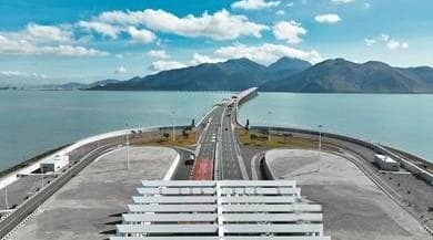 港珠澳大桥旅游正式开通，东人工岛首迎游客
