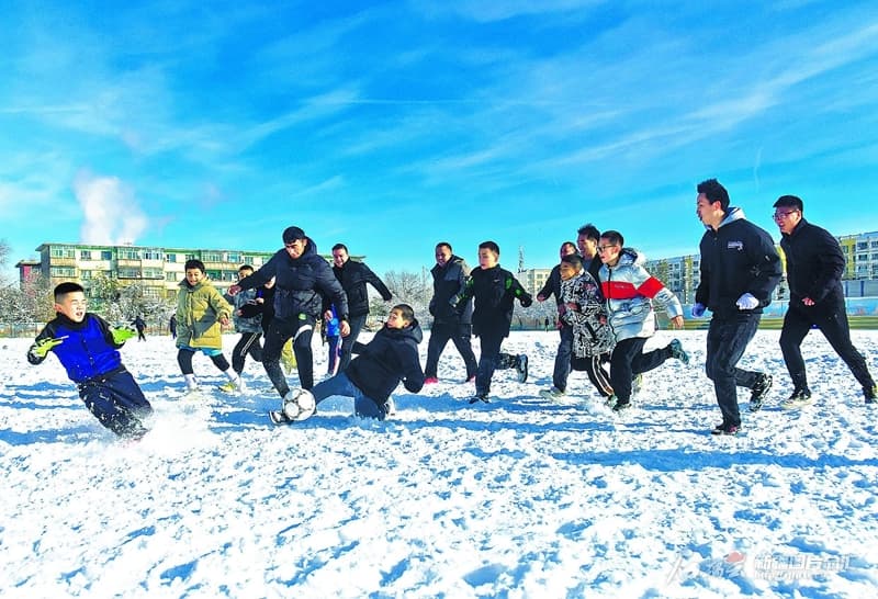 乌鲁木齐百所学校运动场地免费开放，半年接待居民超16万人次