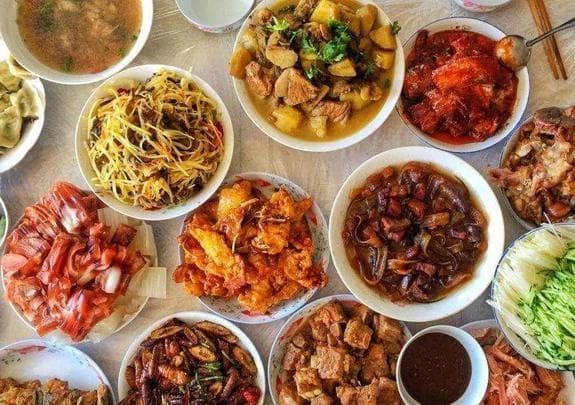 东北八大名菜：从尖椒干豆腐到猪皮冻，道道都是“硬菜”