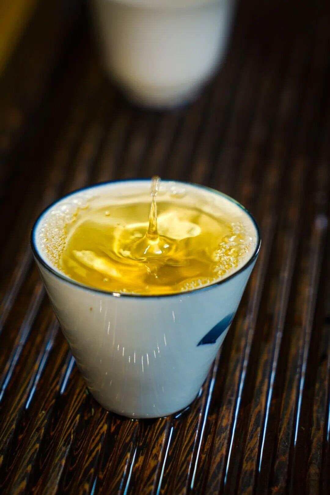 普洱茶为什么能成为油腻的克星？