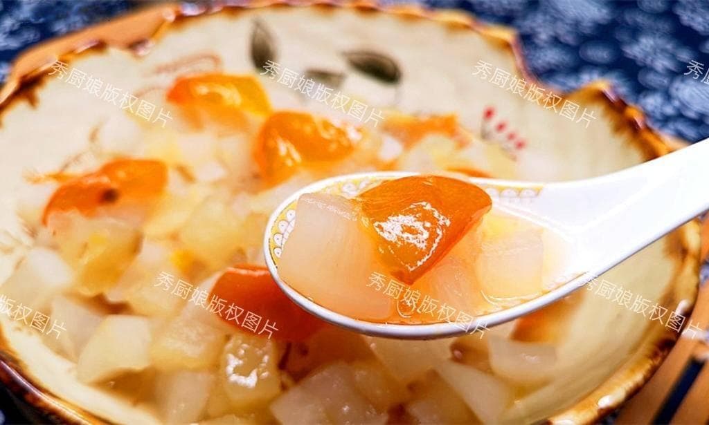 “一梨润三秋”！秋天吃梨啥讲究？分享3种做法，清热润肺好处多