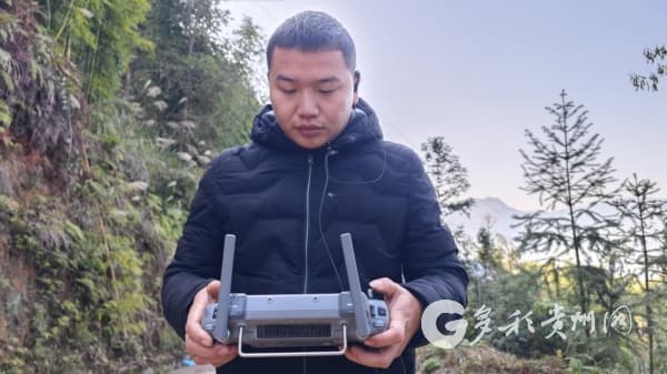 超省力！赤水农业新尝试 无人机吊运竹子