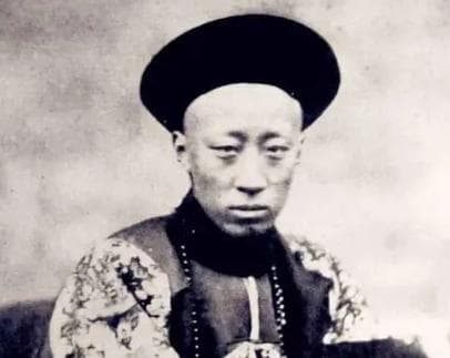 恭亲王奕欣与慈禧：权力斗争下的妥协与平衡