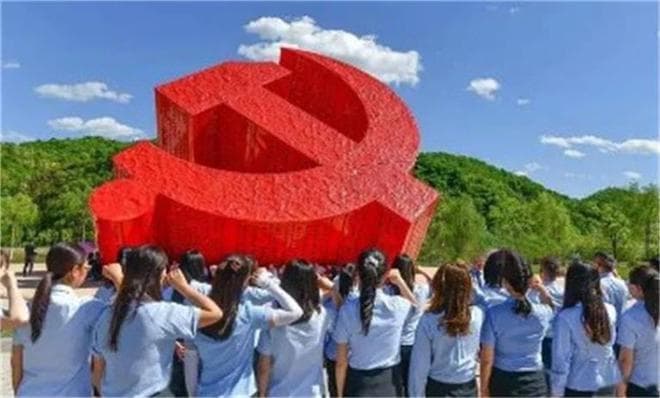 探索智慧党建学习平台的核心功能！