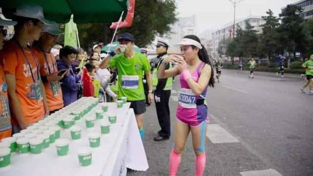 关于马拉松赛中补水，你要知道这几件事