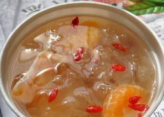 健康甜品之水果麦仁银耳羹（又香又甜，健康营养不负你好味蕾）