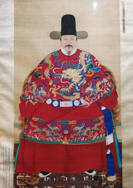 朱元璋的官服制度：从龙袍到补服的权力密码