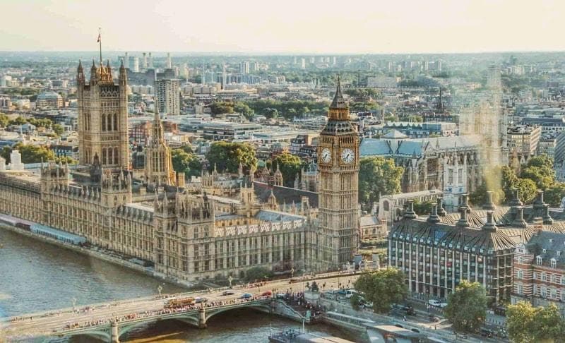 赴英留学需谨慎：缺勤代购等三类行为或被遣返