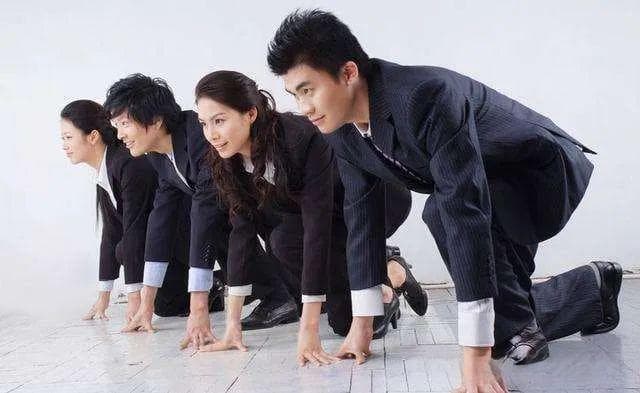 为什么离职以后，关系再好的同事，也慢慢不联系了？一文说透了