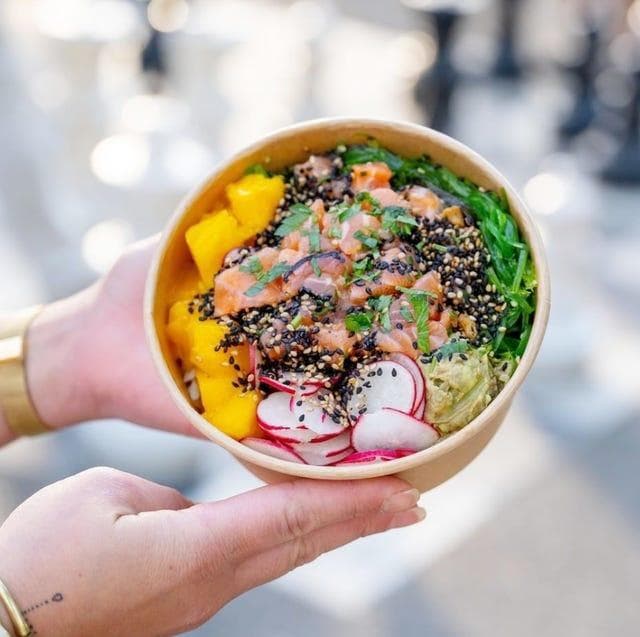 Poke Bowl夏威夷波奇飯：10款健康食材推荐与5个减脂食谱