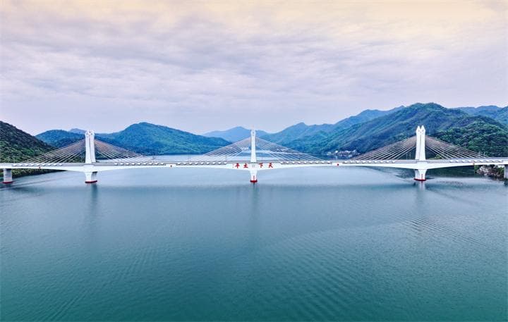 官宣！池黄高铁26日正式通车 杭州出发高铁可直达黄山风景区