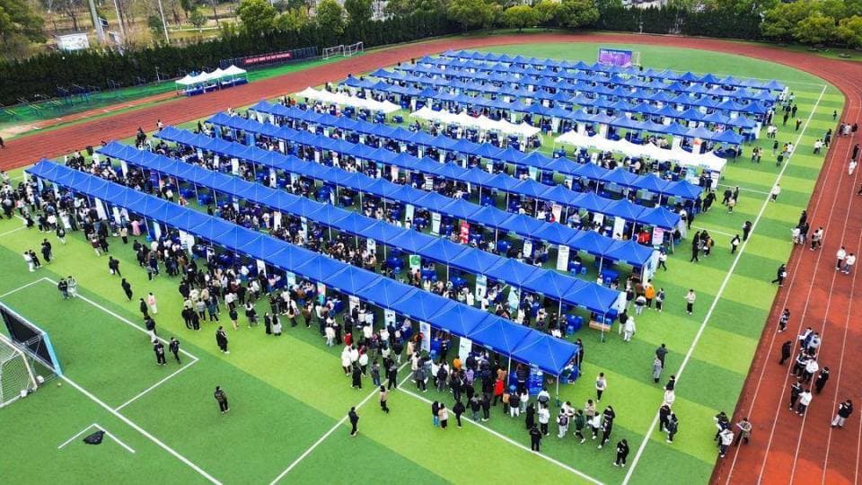 考研复试、海投简历、毕业临近……春招季，应届毕业生有点忙