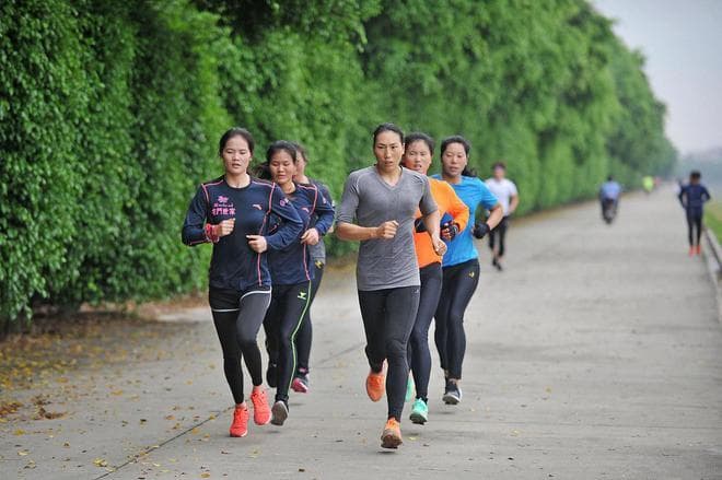 跑步中的能量补给：何时何地最合适？