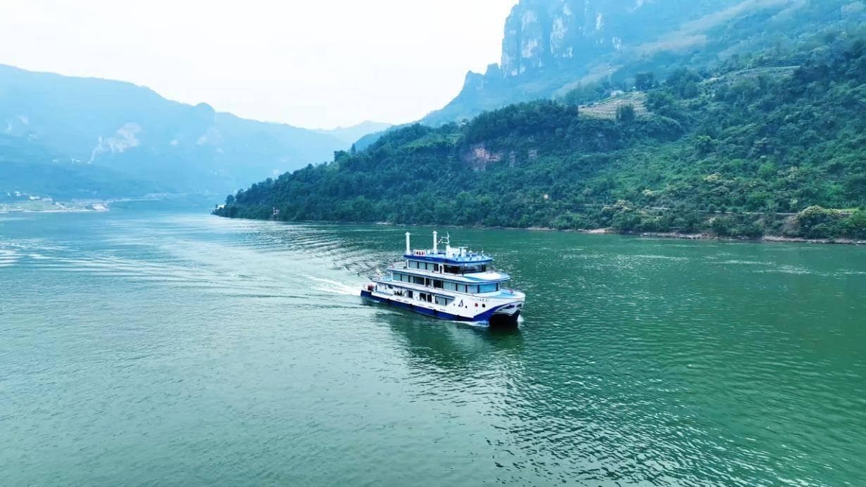 长江电力：清洁能源走廊一滴水六度电，全球水电领军逐绿前行