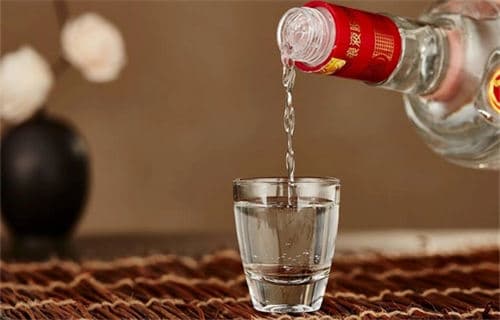怎样区分白酒酒质的好坏