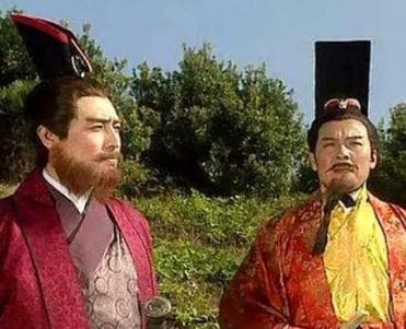 周瑜与诸葛亮的智谋较量：赔了夫人又折兵的背后