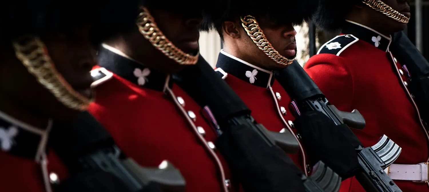 《英国陆军史》：从滑铁卢到现代战场的军事传承