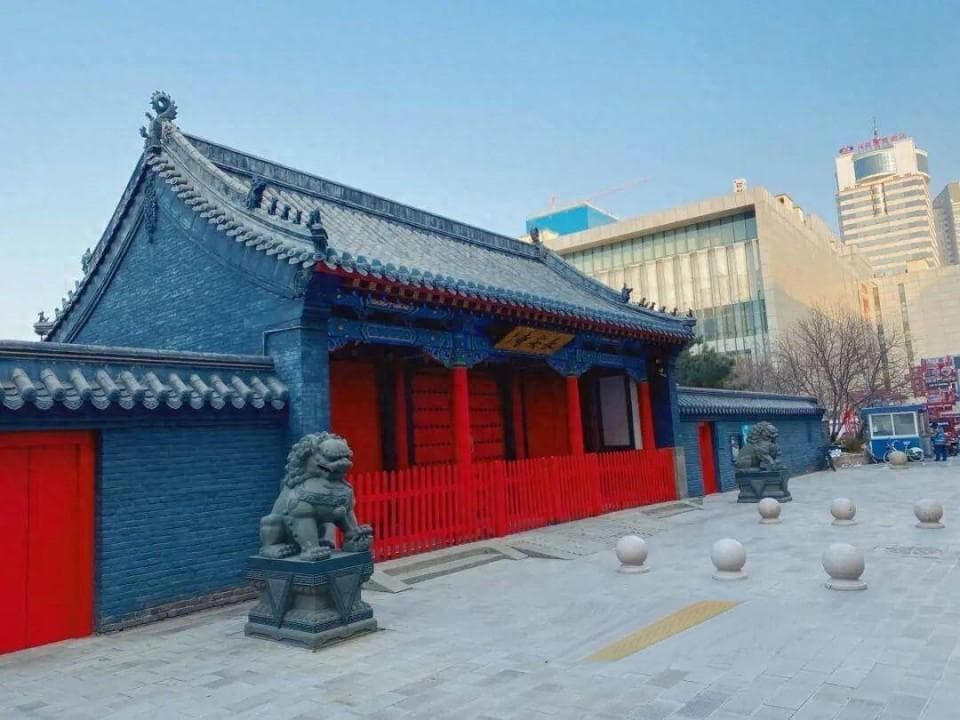 沈阳市中心有一座“低调”的寺庙，名字很特别，游客误以为在西安