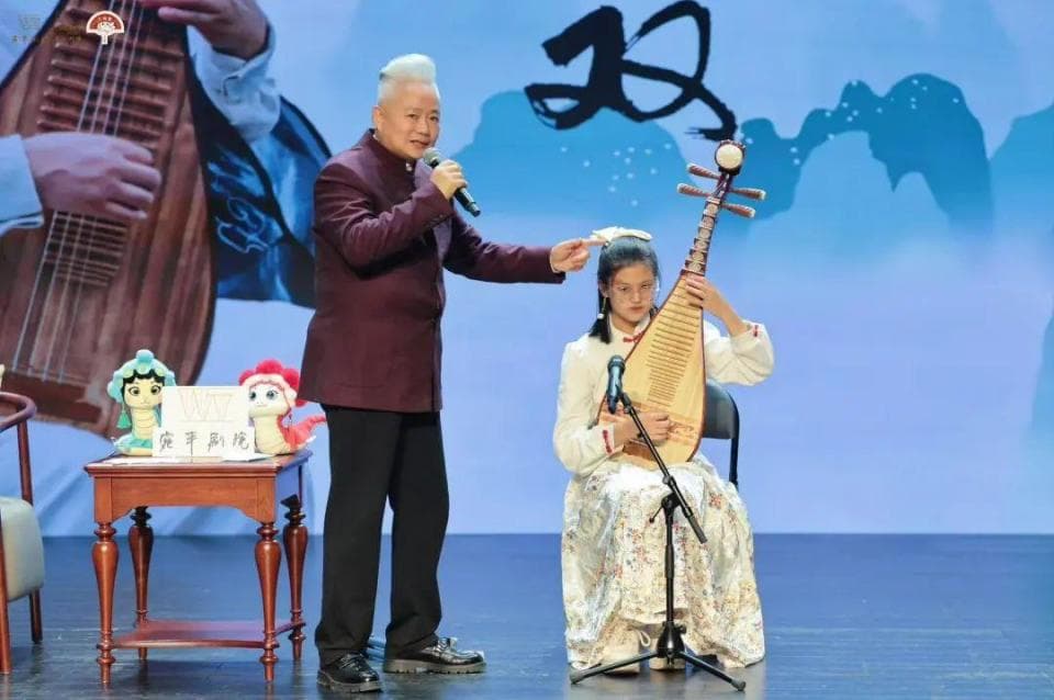 让传统文化“活”起来，让国乐“火”起来