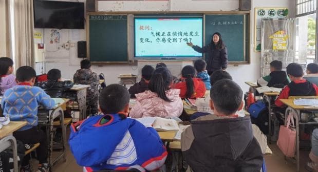 胡贵梅：春风化雨润桃李，德艺双馨铸师魂