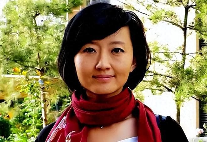 从公知女神到全网谩骂，赴美隐退生子的柴静，如今过得怎么样了？