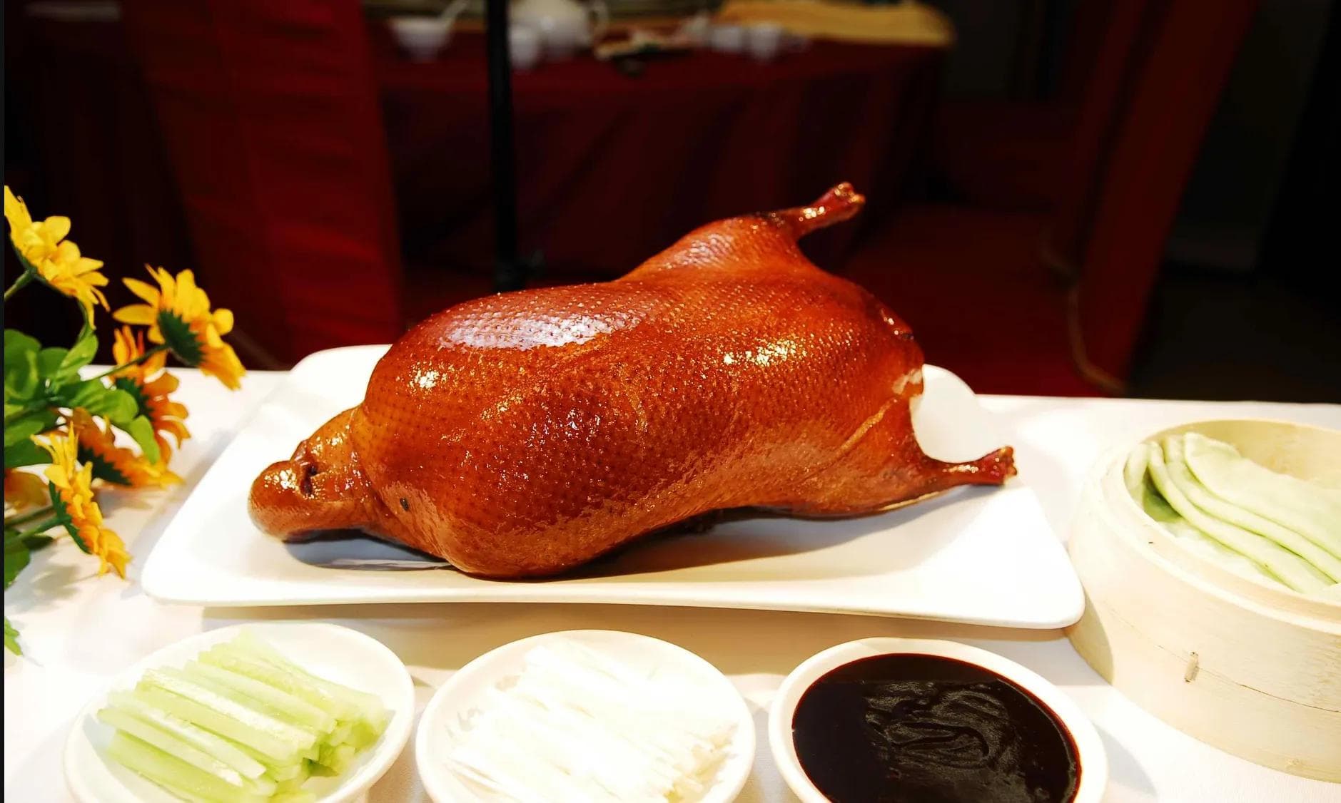 北京烤鸭：舌尖上的宫廷美味
