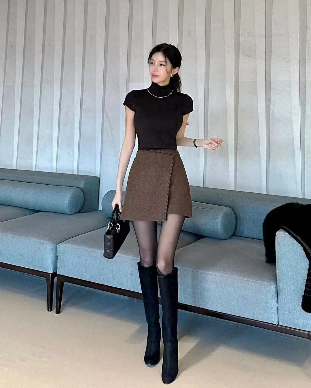 173cm女性必看！高腰半裙+黑丝长靴，冬季通勤约会两不误