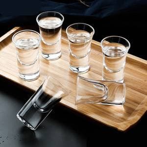 品鉴白酒最佳杯具：从玻璃杯到茅台小酒杯