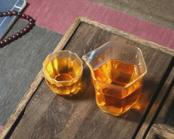 冲泡红茶时，要不要洗茶呢？