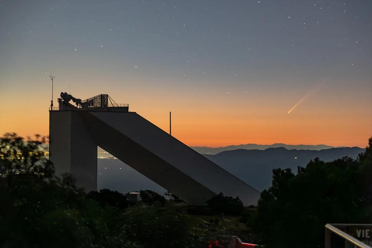 2025年十大天文观测活动：月全食、火星冲日、流星雨等精彩纷呈