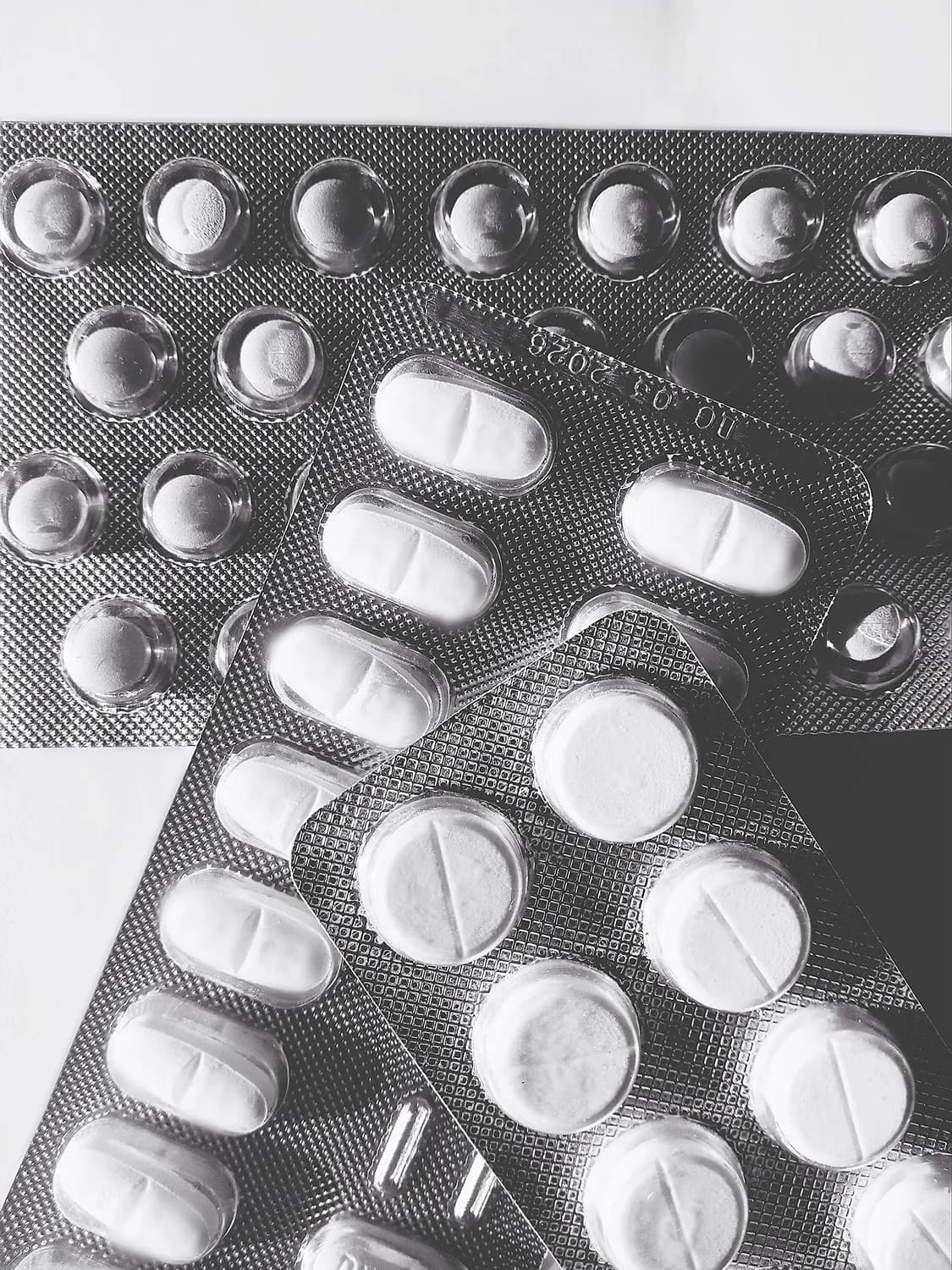 哈佛医学院研究：阿司匹林显著降低结直肠癌风险，这些人效果最好